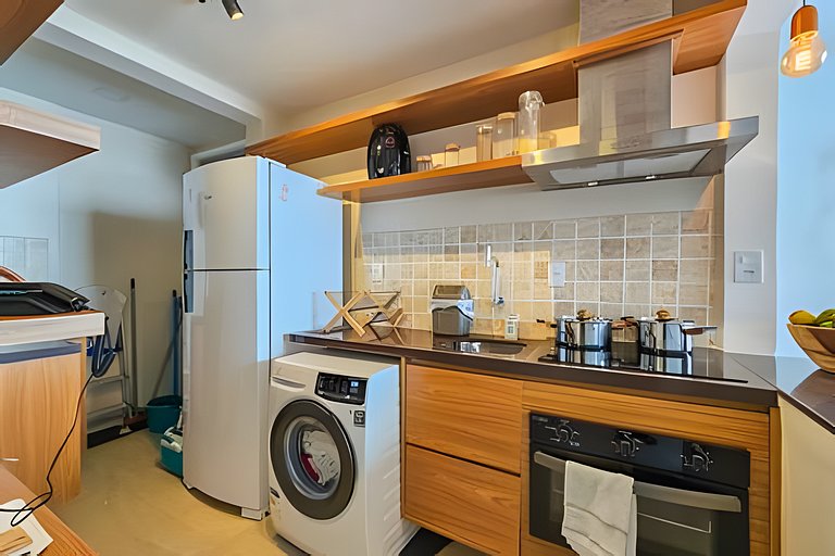 Apto na Barra com Ar Condicionado a 500m da Praia