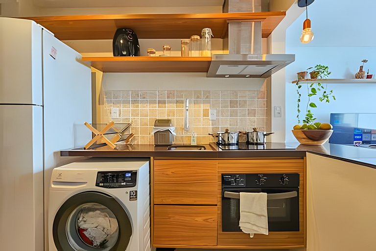 Apto na Barra com Ar Condicionado a 500m da Praia