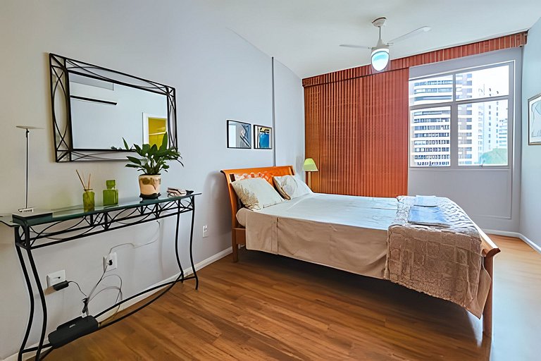 Apartamento com Ar-condicionado à 1km da Barra