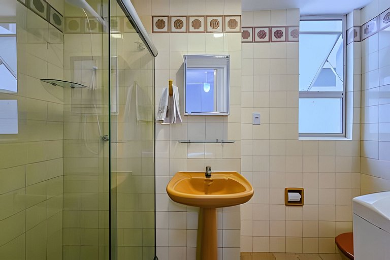 Apartamento com Ar-condicionado à 1km da Barra