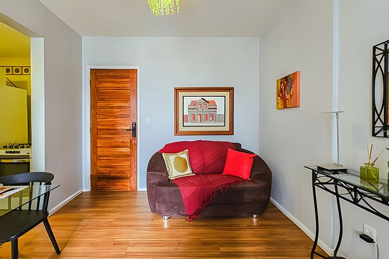 Apartamento com Ar-condicionado à 1km da Barra