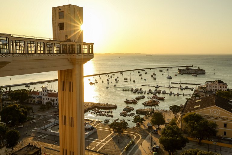 Apto com Ar • Perto da Praia e Rio Vermelho